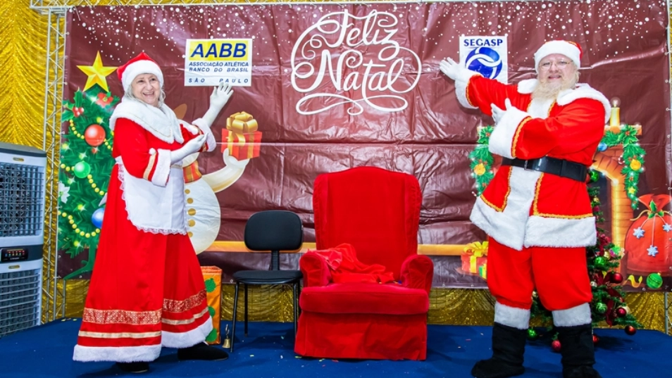 Visita do Papai Noel encanta associados da AABB São Paulo