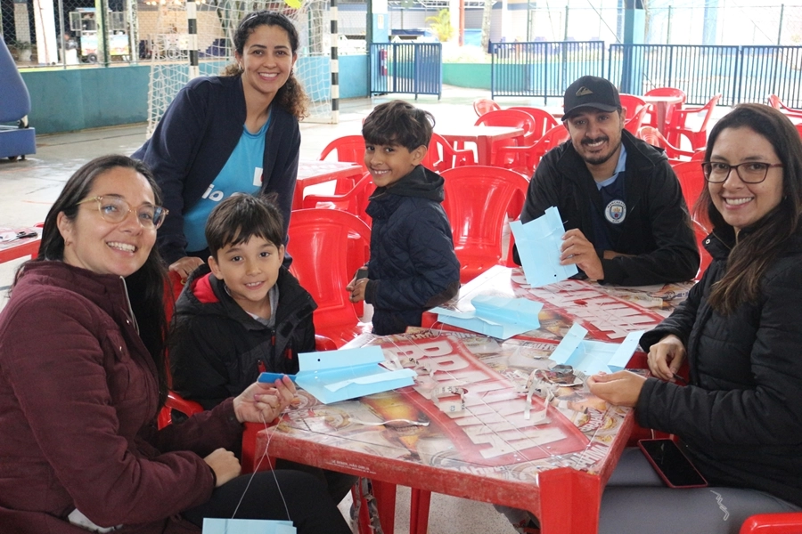 Pipas colorindo o céu com o Projeto Sorria – 19/10/2025