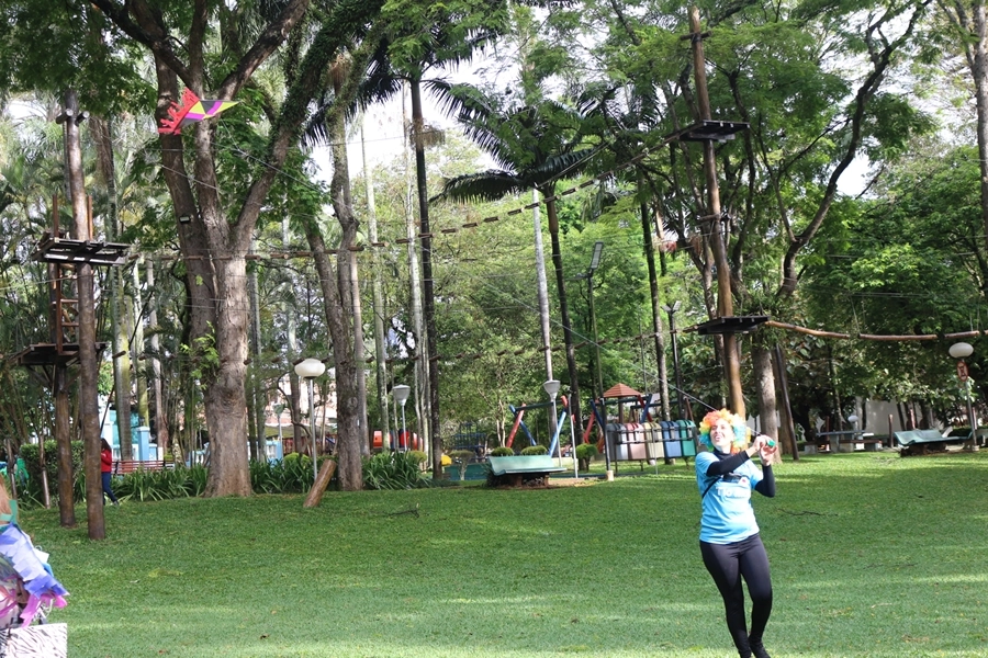 Pipas colorindo o céu com o Projeto Sorria – 19/10/2025