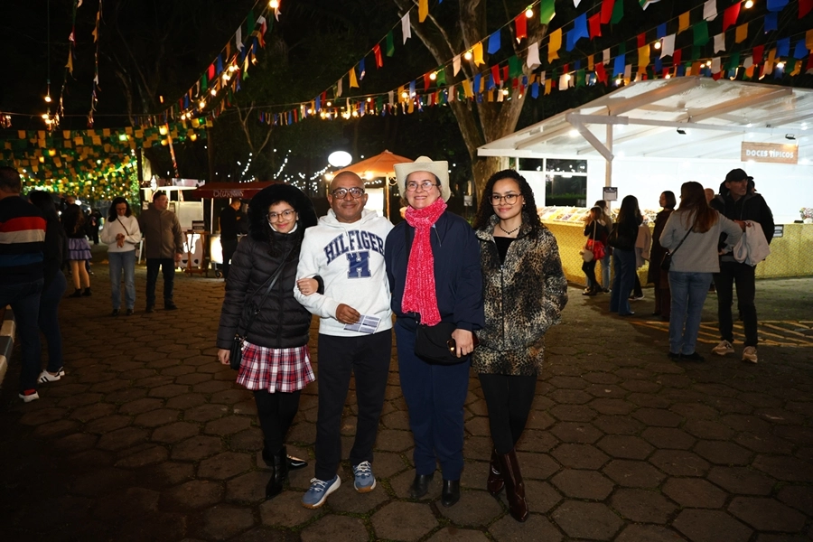Festa Junina AABB São Paulo com Inimigos da HP e DJ Fatu – 26/06/2026