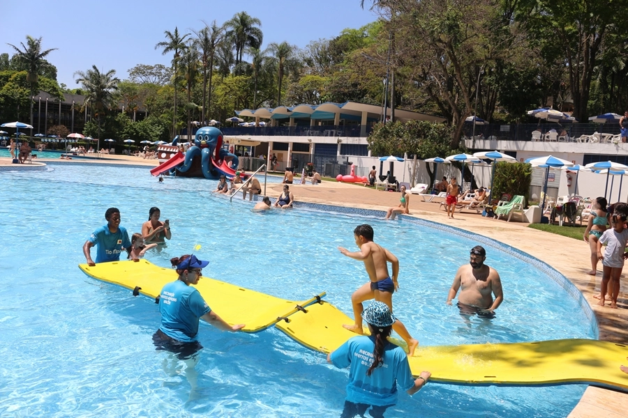 Recreação na AABB com o Projeto Sorria – 04 e 05/10/2025