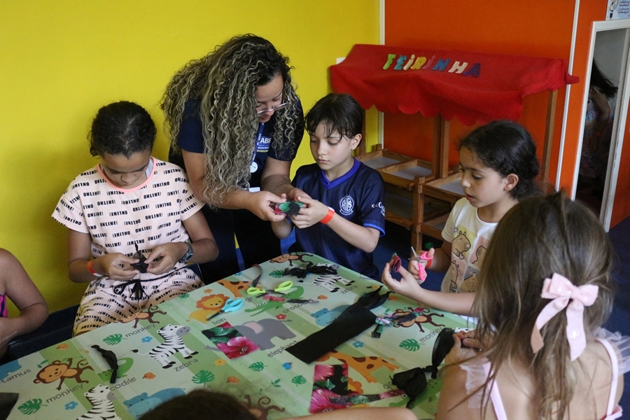 Momentos Criativos – Confecção da Boneca Abayomi – 29/11/2025