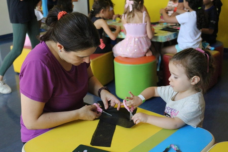 Momentos Criativos – Confecção da Boneca Abayomi – 29/11/2025