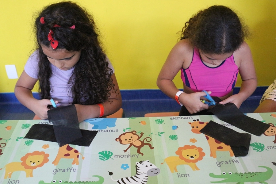 Momentos Criativos – Confecção da Boneca Abayomi – 29/11/2025