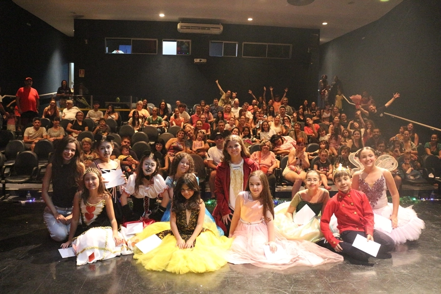 Espetáculo Cinderela – 06/12/2025