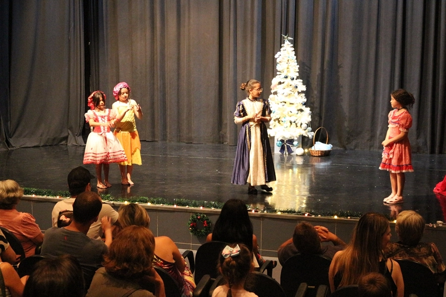 Espetáculo Cinderela – 06/12/2025