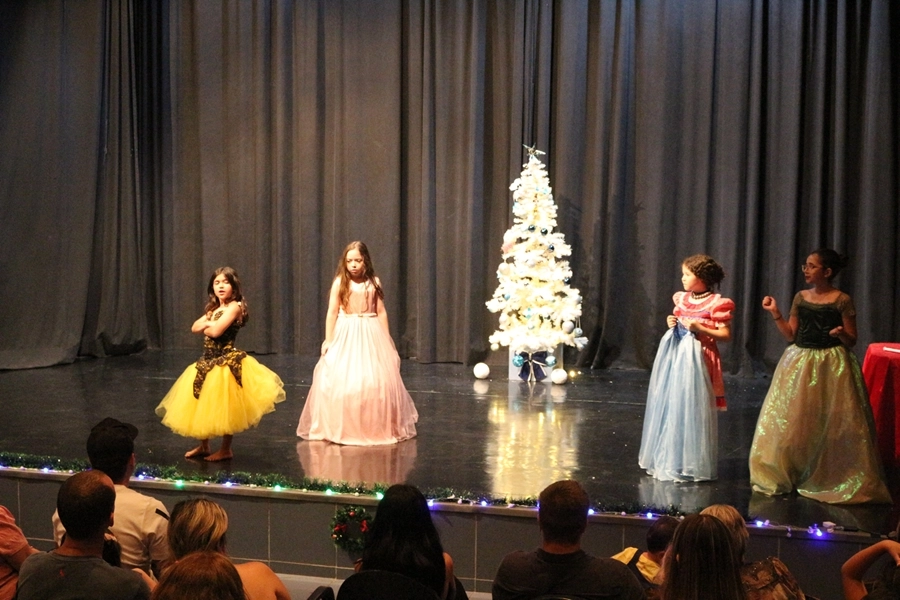 Espetáculo Cinderela – 06/12/2025