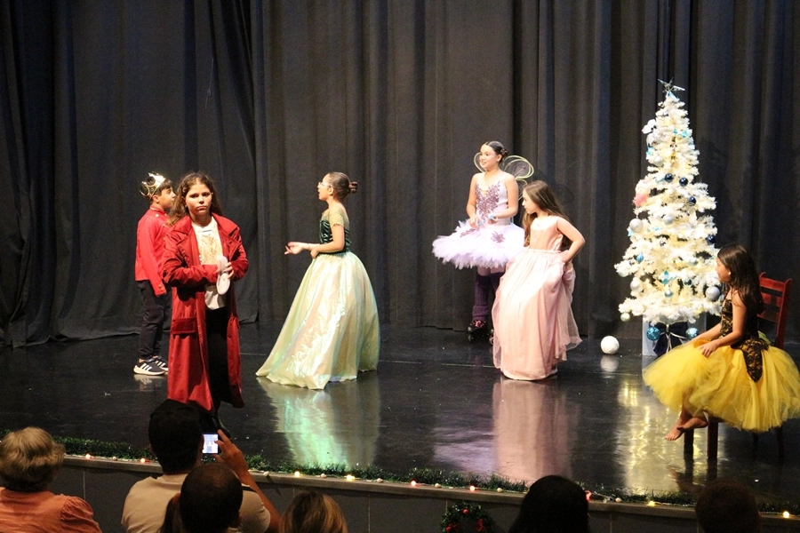 Espetáculo Cinderela – 06/12/2025