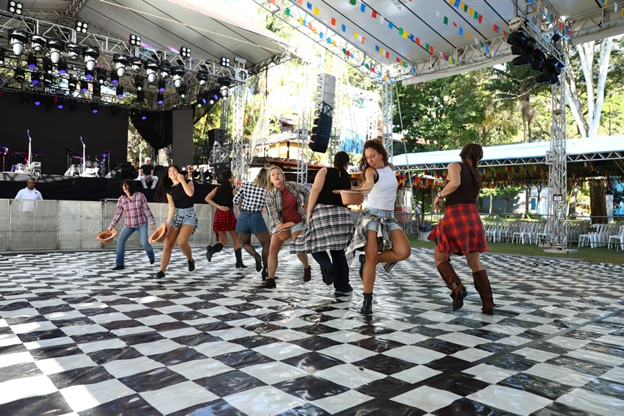 Festa Junina AABB São Paulo com Péricles – 28/06/2026