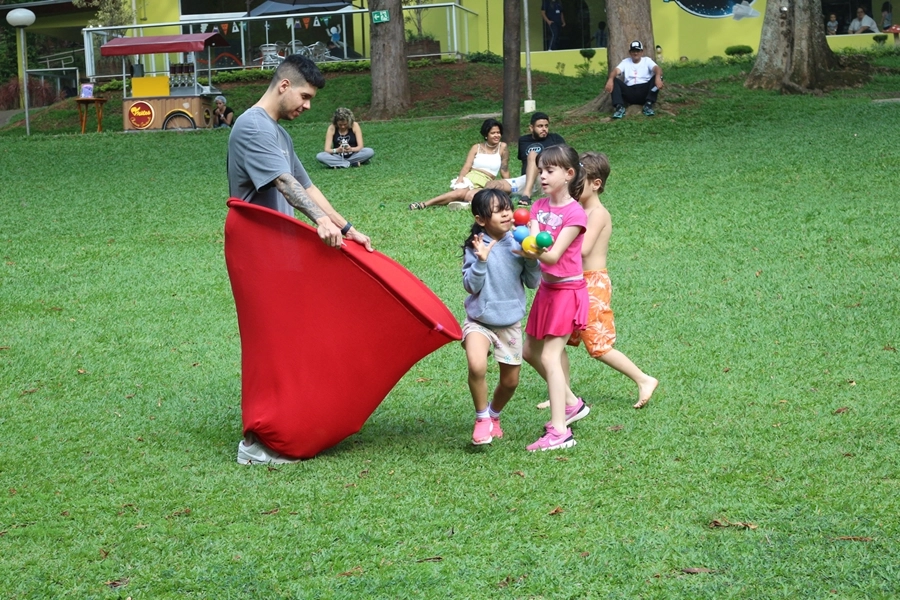 Recreação na AABB com o Projeto Sorria – 01 e 02/11/2025