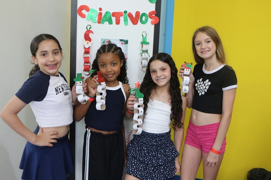 Momentos Criativos – Enfeites de Natal – 13/12/2025