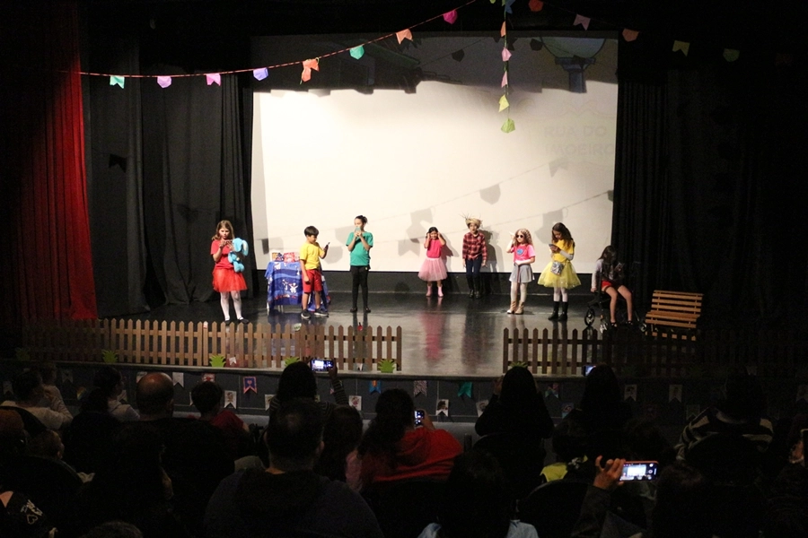 Vamos ao teatro! Arraiá do Chico e Férias na Fazendinha – 14/06/2025