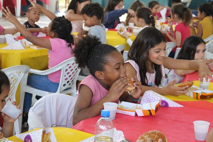 Campanha McDia Feliz do Projeto CRESCER – 23/08/2025