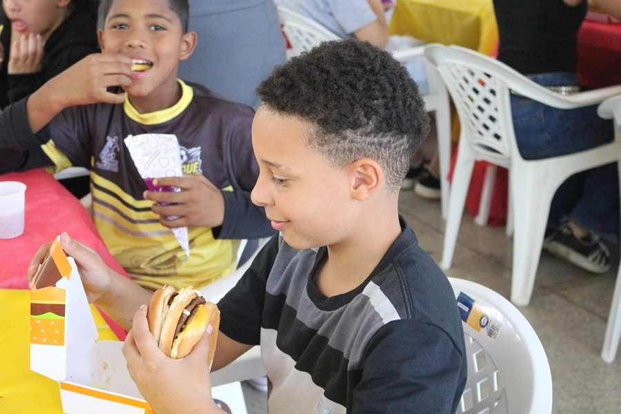 Campanha McDia Feliz do Projeto CRESCER – 23/08/2025